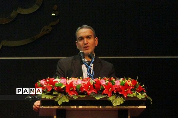 مراسم تجلیل از همیاران بازیافت قم