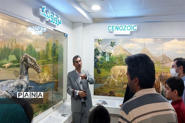 برگزاری کارگاه آشنایی با شهاب سنگ ها در پارک موزه علوم زمین مشهد