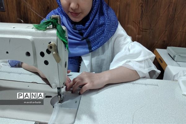 برگزاری کارگاه‌های خیاطی بانوان در قلعه خواجه بمناسبت هفته مشاغل