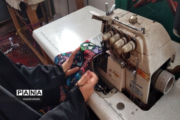 برگزاری کارگاه‌های خیاطی بانوان در قلعه خواجه بمناسبت هفته مشاغل