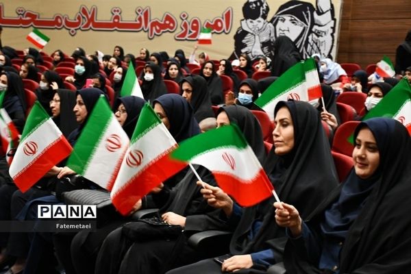 نشست صمیمی انسیه خزعلی معاون رئیس  جمهوری در امور زنان و خانواده با بانوان صنعت نفت خوزستان