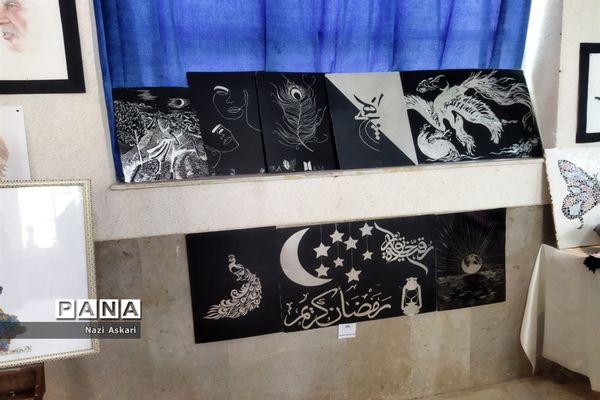 آماده‌سازی نمایشگاه هنرستان شهید محسن کامیاب آموزش و پرورش ناحیه یک شیراز
