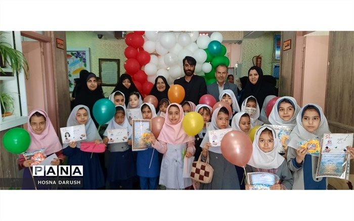 جشنواره دست نوشته های طلایی در مدرسه شهدای فرهنگی ناحیه ۷ مشهدبرگزار شد