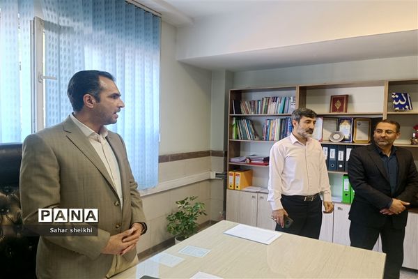 بازدید دانش‌‌‌آموزان دبیرستان زنده‌یاد علی حاتمی از آموزش و پرورش ملارد