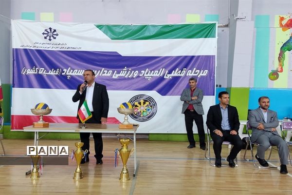 افتتاحیه مرحله قطبی المپیاد ورزشی مدارس سمپاد قطب ۵ کشوری درسالن ورزشی شهید مصطفی خمینی