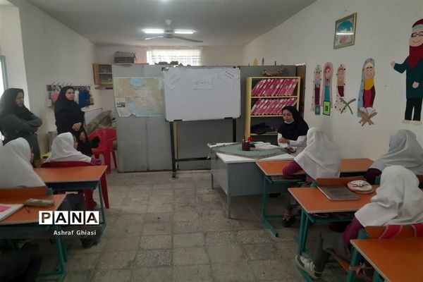 اجرای طرح مروج سلامت در مدرسه حضرت زینب(س) شهرستان خاتم