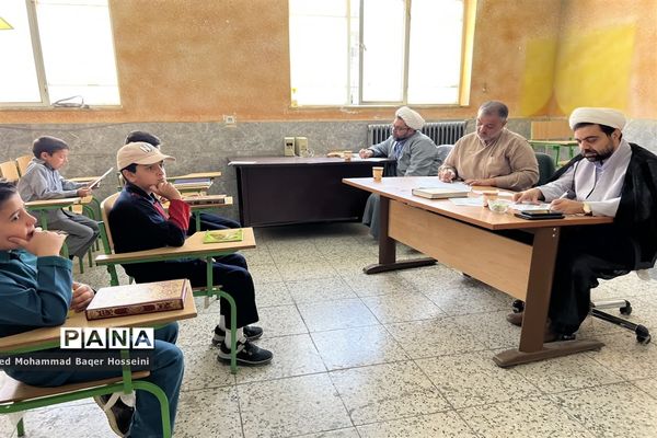 دومین روز مسابقات قرآن و معارف اسلامی دانش‌آموزان ناحیه یک یزد