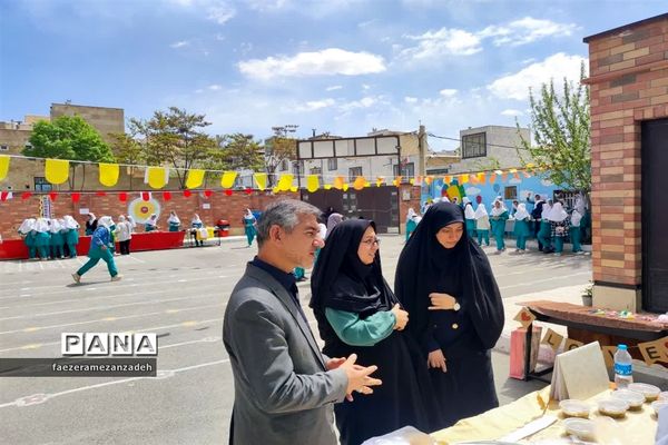بازارچه مواد غذایی و صنایع‌دستی و دست‌سازه‌های دانش‌‌آموزان در مدرسه مهرنوین فیروزکوه