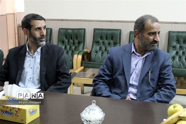 بازدید معاون پرورشی و فرهنگی شهر تهران از نمایشگاه هفتگی مشاغل