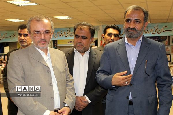 بازدید معاون پرورشی و فرهنگی شهر تهران از نمایشگاه هفتگی مشاغل