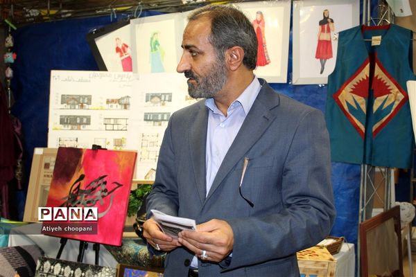 بازدید معاون پرورشی و فرهنگی شهر تهران از نمایشگاه هفتگی مشاغل