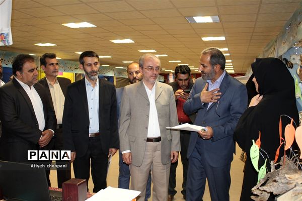 بازدید معاون پرورشی و فرهنگی شهر تهران از نمایشگاه هفتگی مشاغل