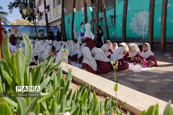 ناهار وحدت  در دبستان دخترانه بعثت ناحیه 3 شیراز