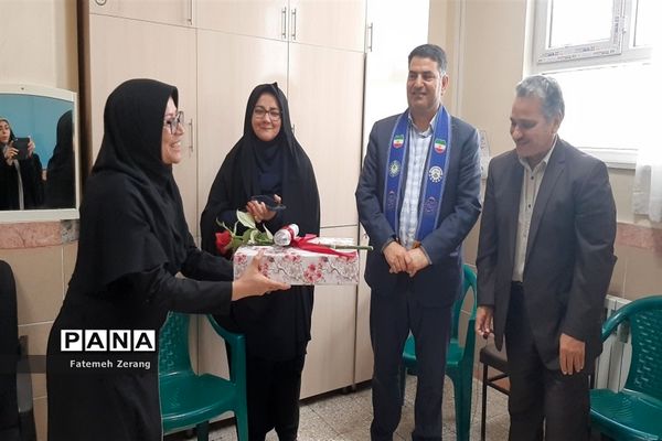 هفته بزرگداشت روز معلم در مدارس ناحیه ۷ مشهد