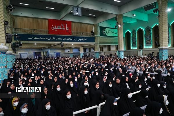 دیدار معلمان با حضرت آیت‌الله خامنه‌ای رهبر انقلاب اسلامی