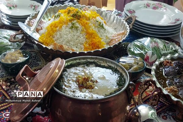 جشنواره غذای محلی در روستای هماباد نایین
