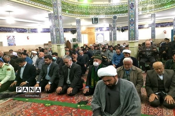 برگزاری میز خدمت  اداره آموزش و پرورش در مصلی نماز عبادی سیاسی جمعه در شهرستان فیروزکوه