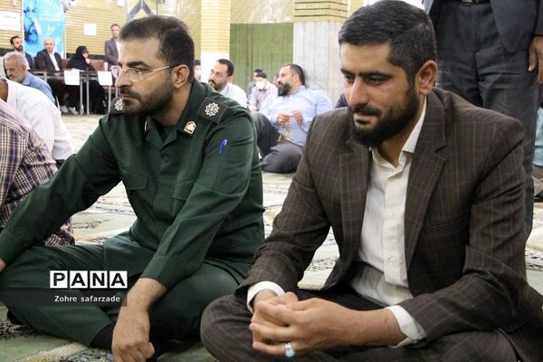 برپایی نماز جمعه رودهن با حضور پرشور اقشار مردم و بسیجیان فرهنگی
