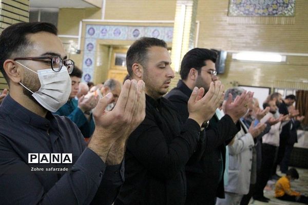 برپایی نماز جمعه رودهن با حضور پرشور اقشار مردم و بسیجیان فرهنگی