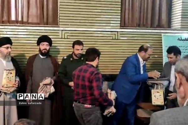 برپایی نماز جمعه رودهن با حضور پرشور اقشار مردم و بسیجیان فرهنگی