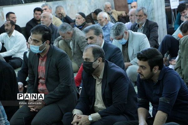 برپایی نماز جمعه رودهن با حضور پرشور اقشار مردم و بسیجیان فرهنگی