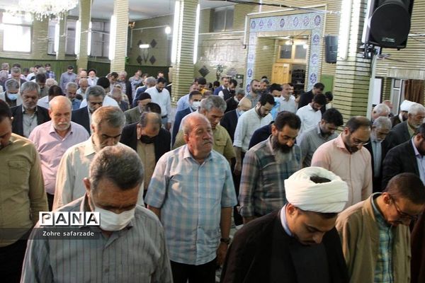 برپایی نماز جمعه رودهن با حضور پرشور اقشار مردم و بسیجیان فرهنگی