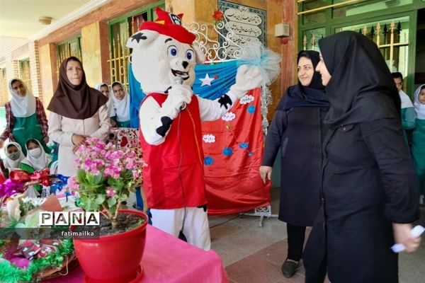 آیین بزرگداشت روز معلم در دبستان پروین اعتصامی شهرستان فیروزکوه