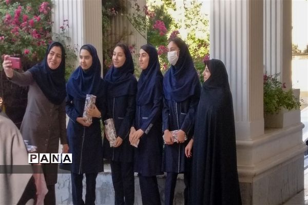 هفته بزرگداشت روز معلم در دبیرستان فرهنگ مهشید مصلی نژاد