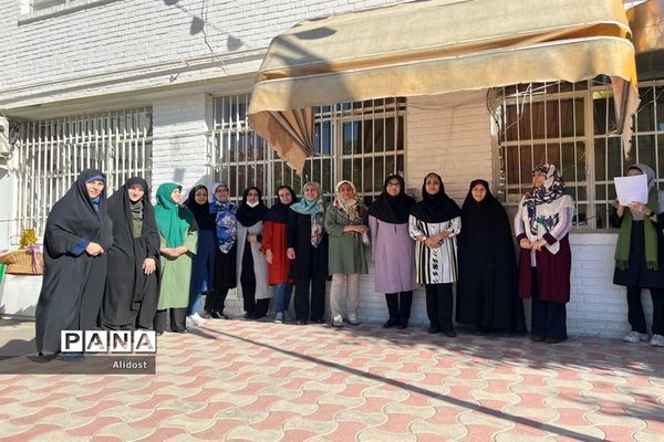 تقدیر از معلمان دبیرستان شهیده قزوینی منطقه ۱۳