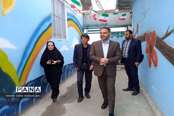 زنگ سپاس معلم در دبستان دخترانه نخبگان شهید نصرت الدین