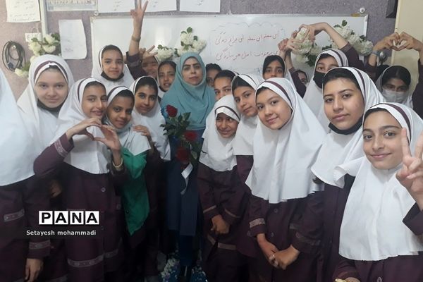 جشن روز معلم در دبستان حضرت زهرا(س)۲ رودهن