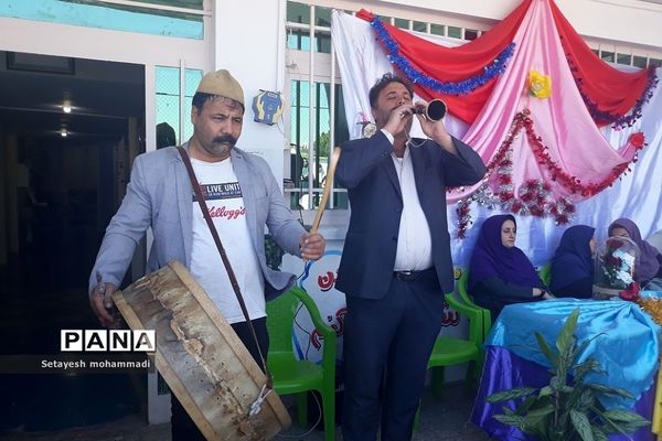 جشن روز معلم در دبستان حضرت زهرا(س)۲ رودهن