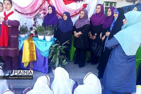 جشن روز معلم در دبستان حضرت زهرا(س)۲ رودهن