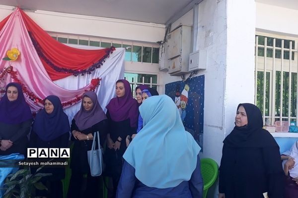 جشن روز معلم در دبستان حضرت زهرا(س)۲ رودهن