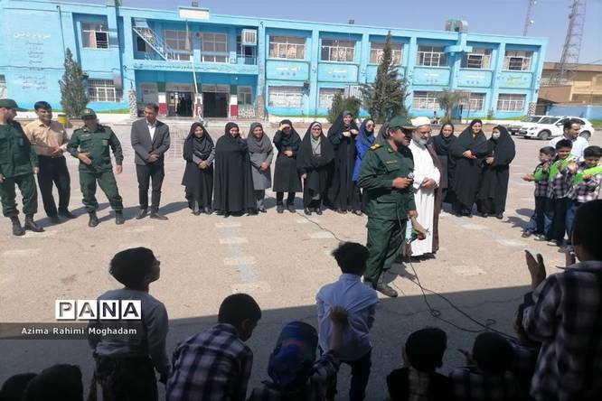 تجلیل از معلمان دبستان پسرانه حافظ یک ناحیه یک یزد