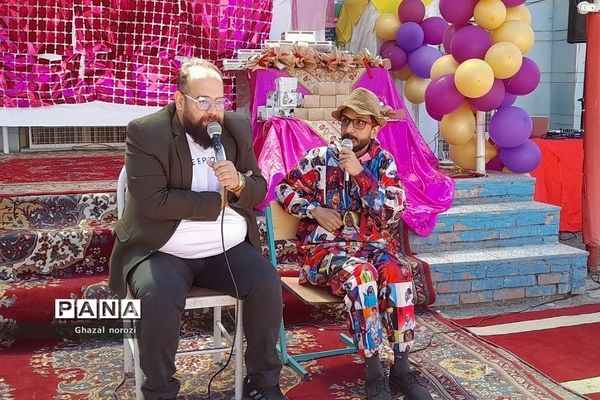 تجلیل از مقام شامخ معلمان  در دبستان کشاورز  ناحیه 2 بهارستان