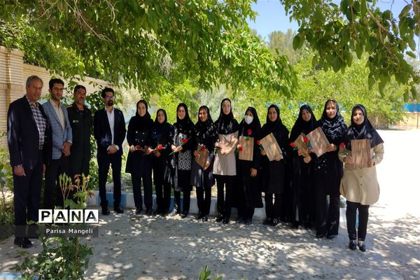 بزرگداشت مقام معلم در دبیرستان متوسطه اول توحید خاتم