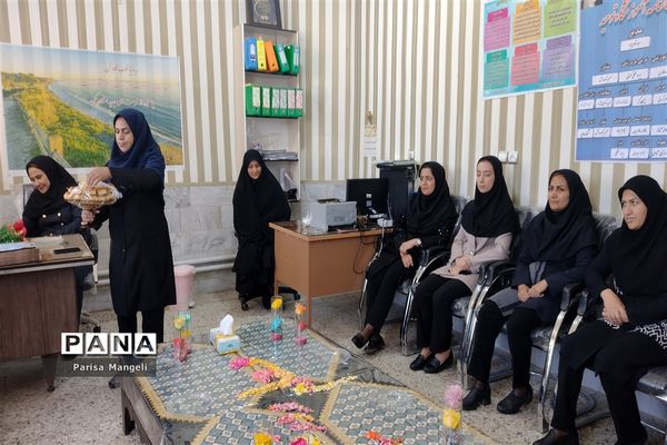 بزرگداشت مقام معلم در دبیرستان متوسطه اول توحید خاتم