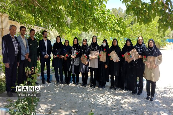 بزرگداشت مقام معلم در دبیرستان متوسطه اول توحید خاتم