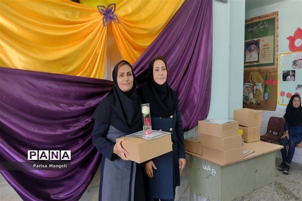 بزرگداشت مقام معلم در دبیرستان متوسطه اول توحید خاتم