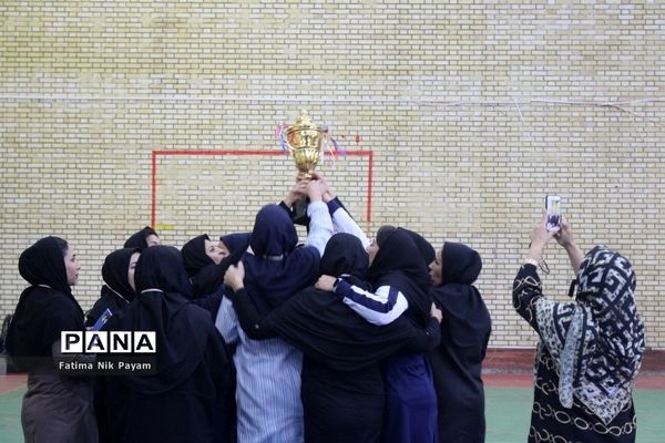 مسابقات فرهنگی بانوان استان بوشهر رشته والیبال