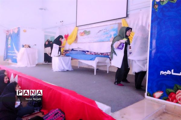 برگزاری جشن روز معلم در دبیرستان شاهد فیض