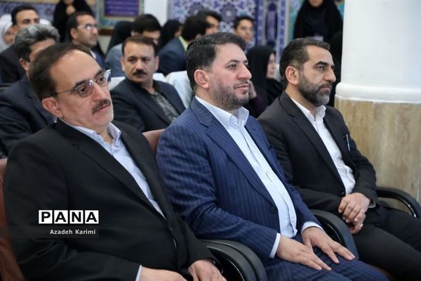 آیین نمادین سپاس معلم با حضور استاندار یزد در دبستان شاهد نیک اندیشان