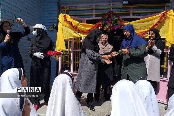 مراسم گرامیداشت هفته معلم در دبستان اندیشه رودهن