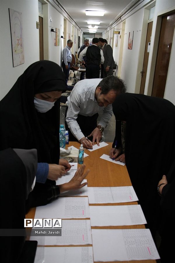 سنجش سطح سلامت جسمانی کارکنان حوزه ستادی در هفته سلامت