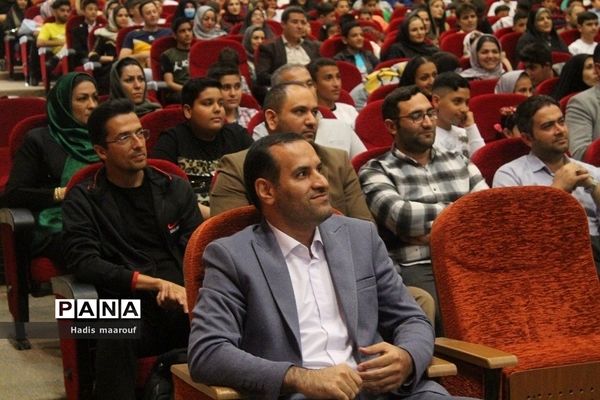 همایش تجلیل از معلمان و دانش‌آموزان برتر مدرسه شهید کلاهدوز