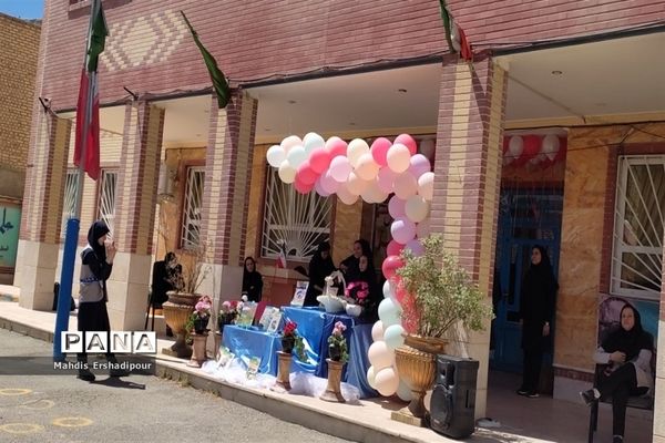 بزرگداشت روز معلم در دبیرستان شاهد کوثر شهرستان رباط‌کریم