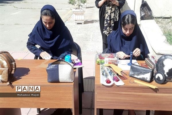 گرامیداشت مقام شامخ معلم در اردوگاه شهید منتظری