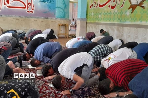 برگزاری مراسم زیارت عاشورا در مدرسه ابوالفضل بصام