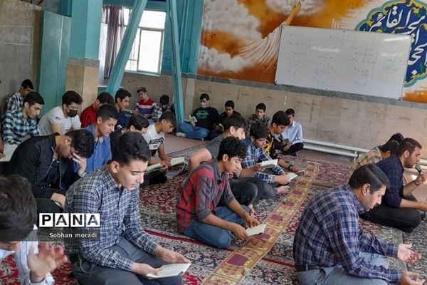 برگزاری مراسم زیارت عاشورا در مدرسه ابوالفضل بصام